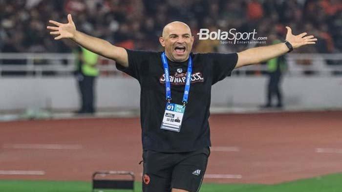 BERNARDO TAVARES - Laga Persib Bandung vs PSM Makassar di Piala Presiden 2024 dilukiskan sebagai ajang adu strategi pelatih Bojan Hodak dan Bernardo Tavares. Pelatih PSM Makassar, Bernardo Tavares.