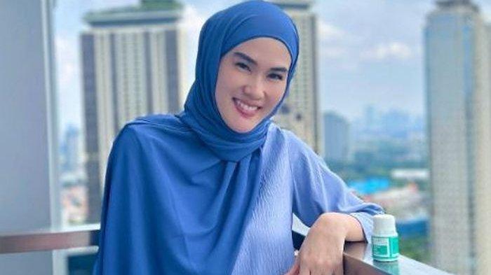 Stevie Agnecya Meninggal Dunia, Sang Selebgram Sempat Bagikan Kisahnya Mualaf dan Umroh Pertama Kali