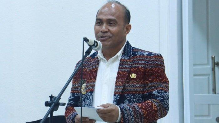 Syukuran pelantikannya sebagai Pj. Wali Kota Kupang, Linus Lusi yang berlangsung di rumah jabatan Wali Kota pada Jumat, 13 September 2024 malam.