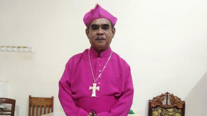 Uskup Agung Kupang, Mgr. Hironimus Pakaenoni, Pr.