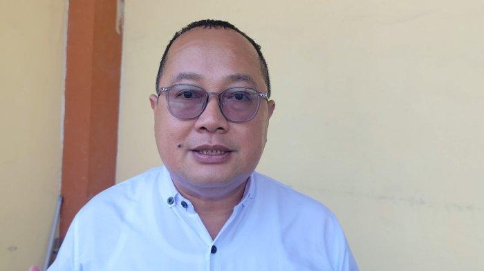 DPRD NTT - Wakil Ketua Komisi V DPRD NTT Winston Rondo saat menyampaikan tanggapannya tentang penurunan status sejumlah rumah sakit di NTT.