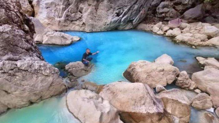 AIR BELERANG - Kondisi air belerang yang terletak di Desa Oh'aem, Kecamatan Amfoang Selatan, Kabupaten Kupang. Air belerang ini diyakini bisa menyembuhkan berbagai penyakit kulit.