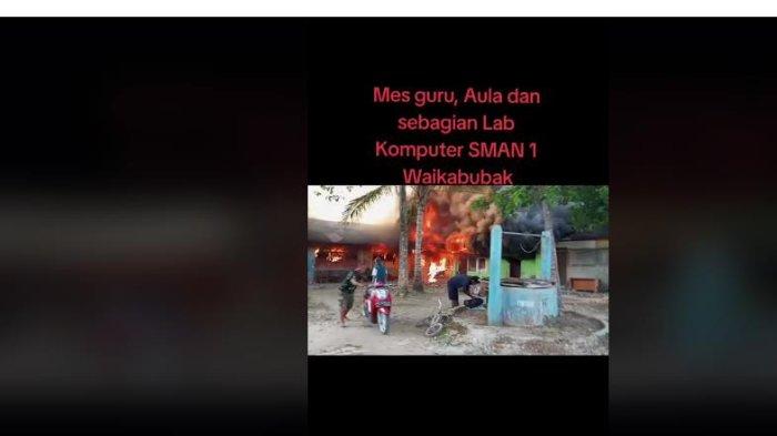 SI JAGO MERAH - Viral Gedung Sekolah SMAN 1 Waikabubak Di Sumba Barat Dilalap Si Jago Merah kepsek prihatin musibah si jago merah ini