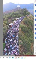 Ribuan wisatawan berkunjung ke Bukit Mentigen jadi lautan manusia di Bromo