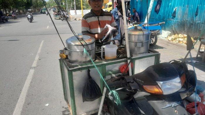 BUBUR KACANG IJO MIX KETAN HITAM - Kuliner NTT Bubur Kacang Ijo dan Bubur Ketan Flobamora Racikan Mas Sutanto di Kupang Car Free Day