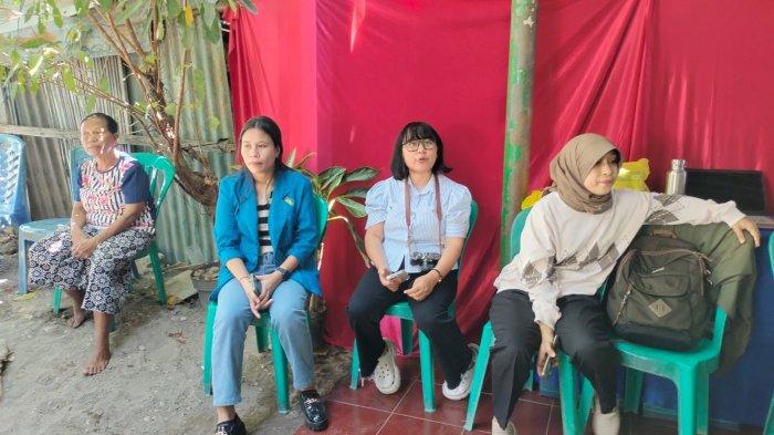 BUDIKDAMBER - Kegiatan PKM Prodi Teknologi Budidaya Perikanan (TBP), Jurusan Perikanan dan Kelautan dari Politani Kupang, di Kelompok Mekaar Lais Manekat, di Kelurahan Fatululi, Kecamatan Oebobo, Kota Kupang, Sabtu (3/8).