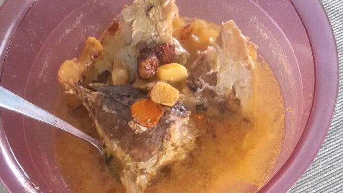 IKAN CUKA DAUN DERAS - Kuliner NTT, Ikan Cuka Segar Cemplung Ikan Daun Deras, Info Harga di TPI Oeba, Kelurahan Fatubesi, Kecamatan Kota Lama, Kota Kupang, selamat menikmati berkat Tuhan ala Ferry Ndoen, GBU. Salam Pramuka, Senin 14 Agustus 2023