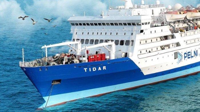 KAPAL TIDAR - Tangkapan layar dari akun Facebook @Pelni162, Senin (18/11/2024) memperlihatkan sebuah kapal Tidar berlayar di lautan membawa penumpang.