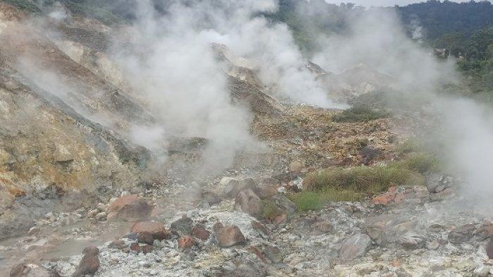 ULUMBU - Kawah Ulumbu di Desa Wewo, Kecamatan Satarmese, Kabupaten Manggarai, Provinsi NTT.