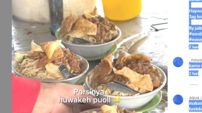 Mie ayam Solo Thor, posisinya sebelah barat Lapangan Thor,