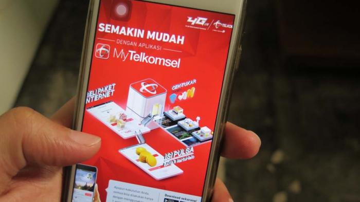 Aplikasi MyTelkomsel versi terbaru ini pelanggan juga dapat melihat secara lengkap informasi akan penggunaan layanan selulernya, baik itu layanan data, pesan singkat, suara, sampai dengan roaming