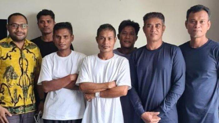 DITAHAN AUSTRALIA - Potret ke-6 ABK kapal asal Hundihuk, Kecamatan Rote Barat Laut, Kabupaten Rote Ndao yang ditahan di Australia.
