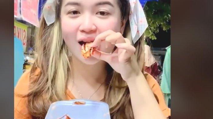 JAJANAN DI PASAR KRENENG - Aneka makanan di Pasar Kreneng Bali