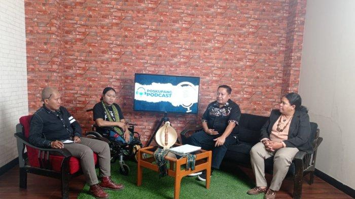 PEDULI HAM - Sekretaris Garamin, Kepala Bagian Hukum Pemkot Kupang dan Pengacara Pembela HAM bersama host Novemy Leo dalam Podcast Kota Kupang menuju Kota Peduli HAM, Cahaya Terang Bagi Si rentan, Kamis (10/8).