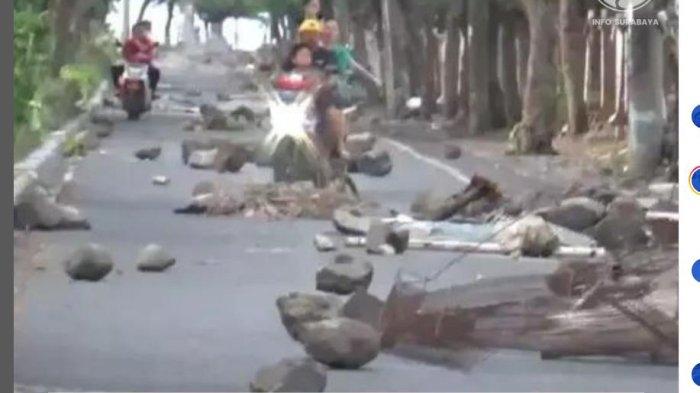 Saat pedagang kaki lima blok jalan menuju lokasi wisata Pantai Kenjeran Surabaya beberapa waktu lalu jadi Berita Viral.