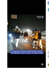 Bagi pengguna HP agar berhati hati saat merekam aksi tawuran sehingga tidak terjadi seperti yang dialami pemuda ini jadi korban amukan karena merekam aksi tawuran di Dan Mogot Jakarta Barat