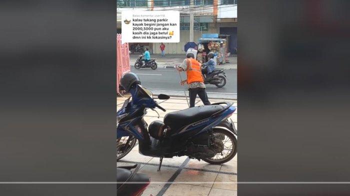 TUKANG PARKIR - Viral Tukang Parkir Ngepel Lantai Parkiran di Kota Medan Sumatera Utara Dikasih lima ribuan juga mau kalo tukang parkir rajin seperti ini