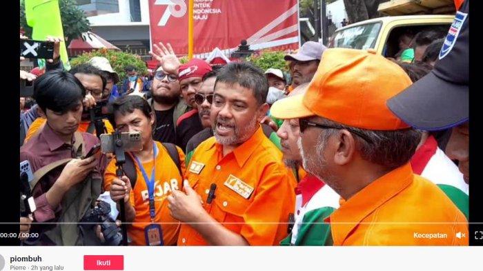 UU TENAGA KERJA - Video Viral TikTok Buruh Lakukan Aksi Longmarch selama 8 hari, Tuntut Omnibus Law Dicabut