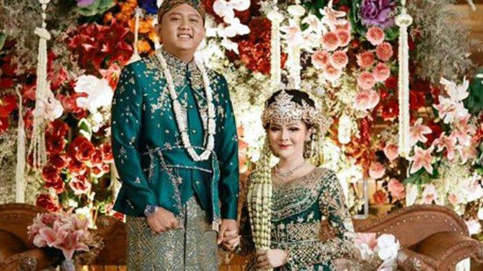 Denny Caknan dan Bella Bonita menggelar acara ngunduh mantu.