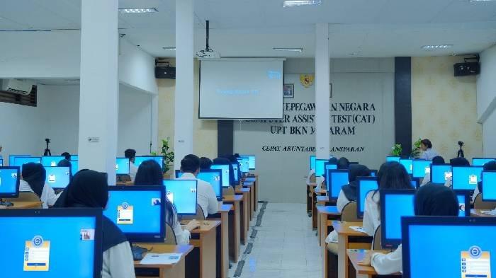Kanwil Kemenkumham NTB bersama Direktorat Jenderal Administrasi Hukum Umum (Ditjen AHU) menggelar ujian Computer Assisted Test (CAT) untuk calon notaris, Rabu (2/10/2024).