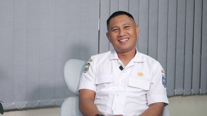 Direktur RSUD Provinsi Nusa Tenggara Barat, dr. H. Lalu Herman Mahaputra, M.Kes, MH atau akrab disapa Dokter Jack saat wawancara khusus dengan TribunLombok.com di ruang kerjanya, Rabu (14/12/2022).