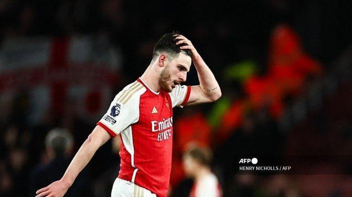 Reaksi gelandang Arsenal, Declan Rice di akhir pertandingan Liga Inggris saat melawan West Ham di Stadion Emirates pada 28 Desember 2023. Declan Rice adu mulut dengan rekannya saat Arsenal dikalahkan Fulham di Liga Inggris, Minggu (31/12/2023).