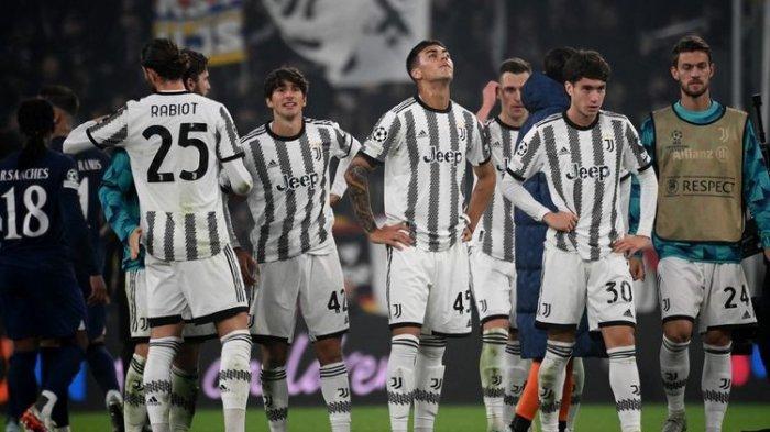 Reaksi para pemain Juventus usai kekalahan dari PSG pada pertandingan Juventus vs PSG di Allianz Stadium, Kamis (3/11/2022) yang berakhir dengan skor 1-2. Terkini, Juventus dihukum tak bisa berkompetisi di Eropa musim 2023-2024 oleh UEFA.