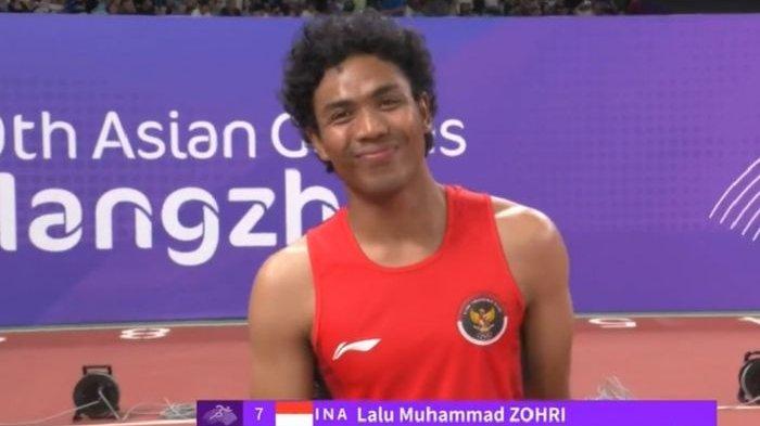 Pelari Indonesia kelahiran Lombok Utara, Lalu Muhammad Zohri menjadi yang tercepat pada semifinal nomor 100m putra heat 1 di Hangzhou Olympic Sports Centre Stadium, China, Sabtu (30/9/2023).
