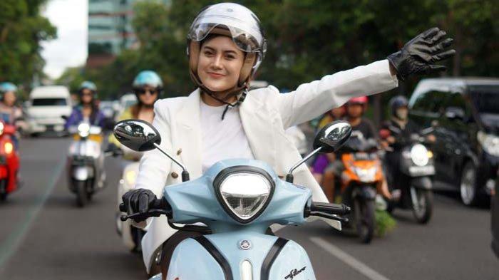 Produk Classy Yamaha telah banyak beredar di jalan raya baik digunakan oleh pria maupun wanita masa kini.
