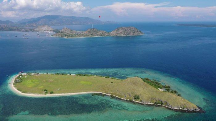 Pulau Kenawa, yang termasuk kedalam 8 gugusan pulau di Kawasan Konservasi Perairan Gili Balu