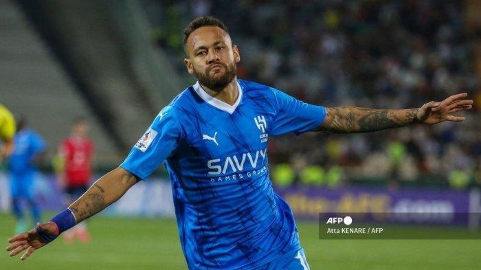 AL-HILAL MENANG TELAK - Arsip Reaksi penyerang Al Hilal asal Brasil Neymar setelah mencetak gol kedua dalam pertandingan Grup D Liga Champions AFC antara Nassaji Mazandaran dari Iran dan Al-Hilal dari Arab Saudi di Stadion Azadi di Teheran pada 3 Oktober 2023. (Atta KENARE /AFP)