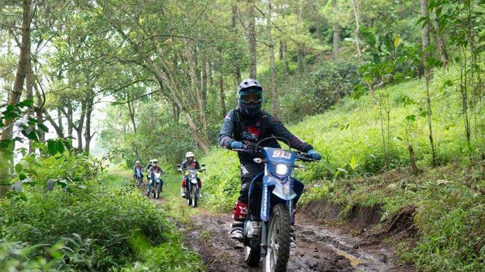 Yamaha STSJ selaku main dealer Yamaha area Jawa Timur, Kalselteng, Kaltim, dan Nusa Tenggara kembali mengajak awak media dan konsumen menguji ketangguhan Yamaha WR 155 R pada 8 Juli 2023.