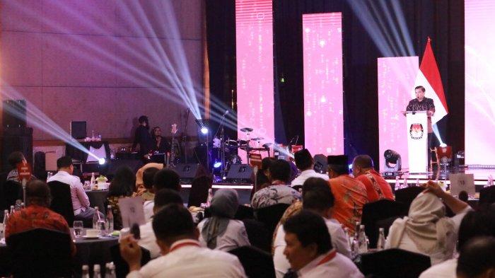 Kepala Badan Pembinaan Hukum Nasional, Widodo Ekatjahjana saat bicara dalam Rapat Koordinasi Pengelola JDIH dan Pemberian Anugerah JDIH KPU tahun 2023 di Hotel Pullman Central Park Jakarta, Kamis (9/11/2023).