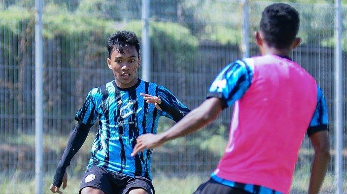 Arkhan Fikri saat menjalani latihan bersama Arema FC di Bali.
