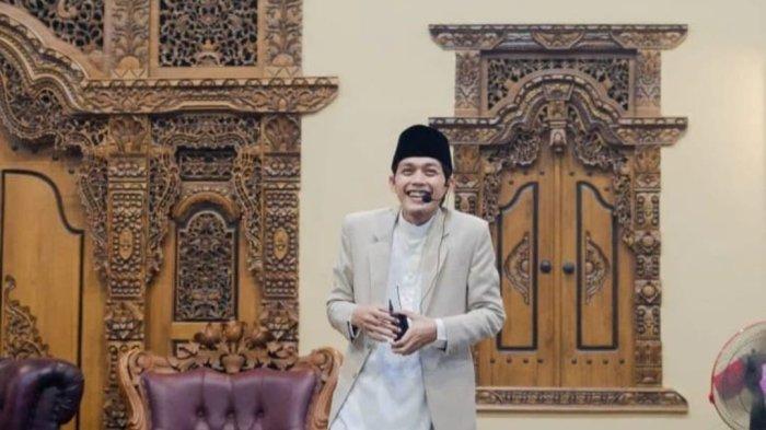 Gus Iqdam saat mengisi rutinan Majelis Sabilu Taubah di Blitar
