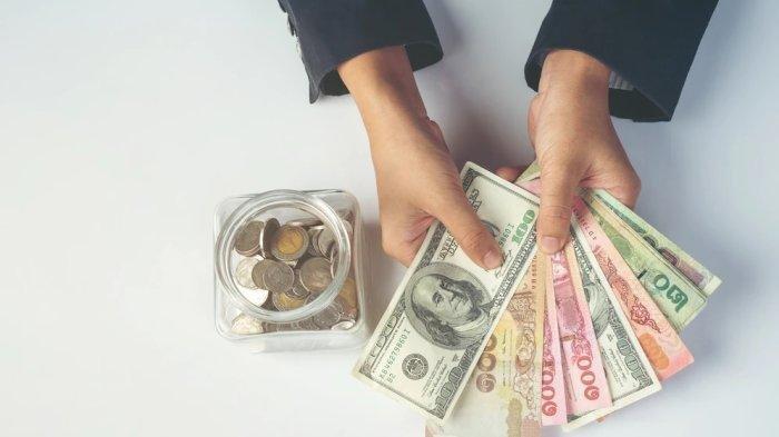 Ilustrasi uang - Berikut kumpulan arti mimpi pinjam uang ke teman. Pertanda buruk tentang kondisi finansial?