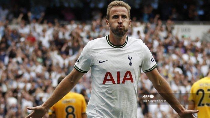 Kapten Tottenham Hotspur, Harry Kane yang kini jadi incaran Manchester United digadang jadi pengganti Cristiano Ronaldo