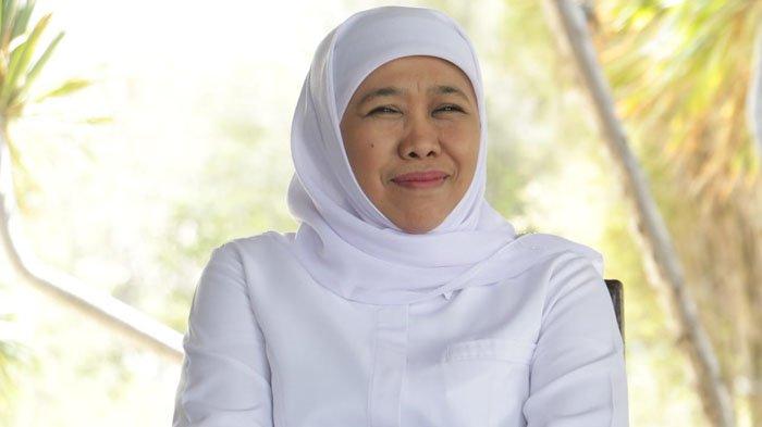 KHOFIFAH - Potret Khofifah Indar Parawansa saat tersenyum. Foto ini digunakan untuk artikel berjudul