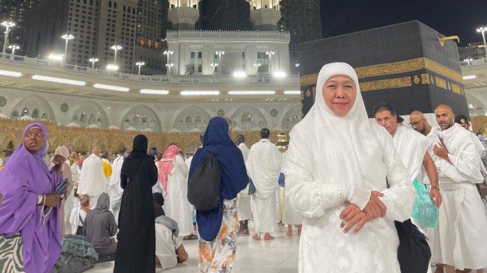 HAJI 2025 - Gubernur Jawa Timur Khofifah Indar Parawansa tengah menjalankan ibadah haji atas undangan Khadimul Haramain Asy Syarifain, Raja Salman bin Abdul Aziz Al Saud, 4 Juni 2025.