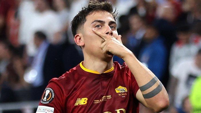 Pemain AS Roma, Paulo Dybala yang tengah diincar Inter Milan