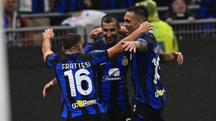 Pemain Inter Milan merayakan gol
