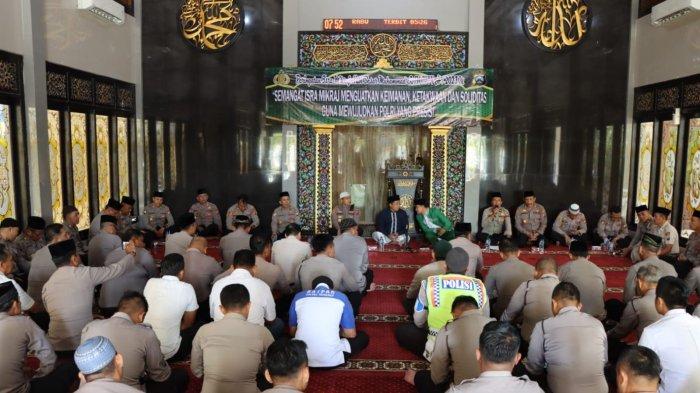 Polres Sumenep gelar peringatan Isra Miraj 1444 H pada Rabu (22/2/2023).