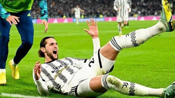 Selebrasi Adrien Rabiot setelah mencetak gol di laga Juventus vs Inter Milan di lanjutan Liga Italia Serie A pekan ke-13 di Allianz Stadium, Senin 7 November 2022.