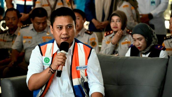 PERSIAPAN MUDIK - Wakil Ketua Komisi V DPR RI Andi Iwan Darmawan Aras memimpin kunjungan kerja ke Makassar beberapa waktu lalu. Ia meminta semua otoritas pelabuhan dan bandara memberikan fasilitas aman dan nyaman bagi para penumpang mudik.