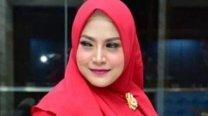 Andi Tri Amalia (39) istri bandar sabu Iking Lewa yang jadi DPO BNNP Sulsel.