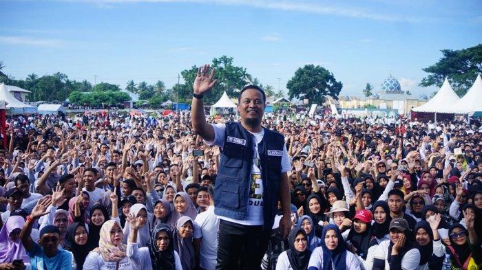 Gubernur Sulawesi Selatan, Andi Sudirman Sulaiman mengalakkan program Anti Malas Gerak (Anti Mager) di kampung halamannya, Bakungnge, Desa Mappesangka, Kecamatan Ponre, Bone, Sulsel.