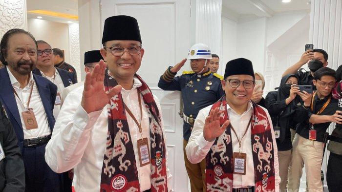 Bakal Pasangan Calon Presiden dan Wakil Presiden dari koalisi perubahan Anies Baswedan dan Muhaimin Iskandar mendatangi Gedung KPU, Jakarta Pusat, Kamis (19/10/2023). Pasangan Anies-Muhaimin (AMIN) menjadi pasangan yang pertama mendaftar di KPU sebagai calon presiden dan wakil presiden pada pemilu 2024.