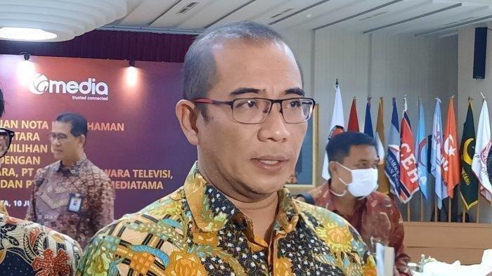 Hasyim Asy'ari yang dicopot dari jabatan Ketua KPU dan dipecat sebagai komisioner KPU.