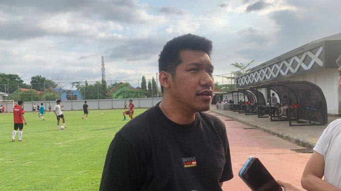 Manager PSM Makassar Fajrin saat ditemui di Stadion Kalegowa, Kabupaten Gowa, Jumat (22/12/2023).