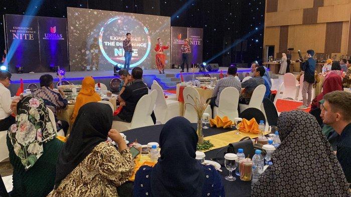 Experience The Difference Nite Unhas Hotel & Convention, Kamis (31/8/2023) malam. Acara tersebut merupakan ajang silaturahmi dan apresiasi pelanggan yang memberikan banyak kontribusi pada Unhas Hotel & Convention.